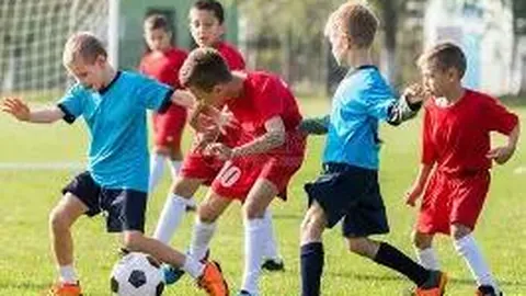 《阿隆索揭秘：罗德里戈禁区内倒地，裁判无视回放引热议！》