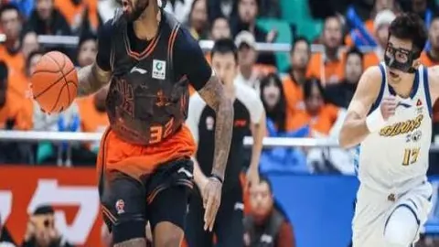 山东高速击败深圳马可波罗，CBA常规赛精彩收官